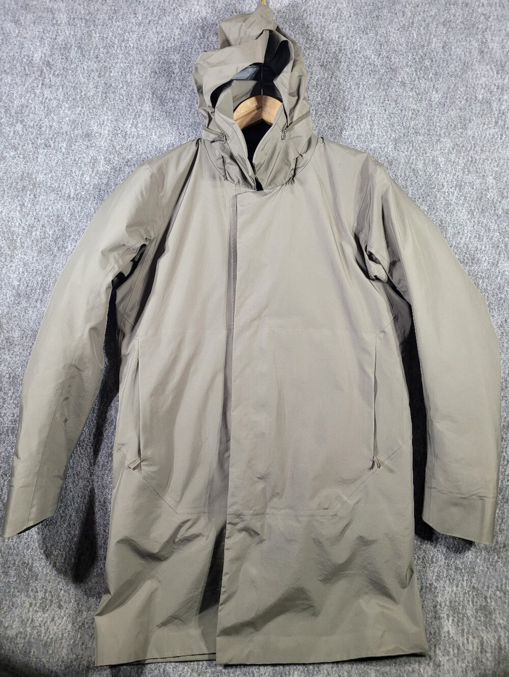 Arc'teryx Veilance Womens S Monitor Down Coat Gore-Tex Parka Made In Canada Gray
